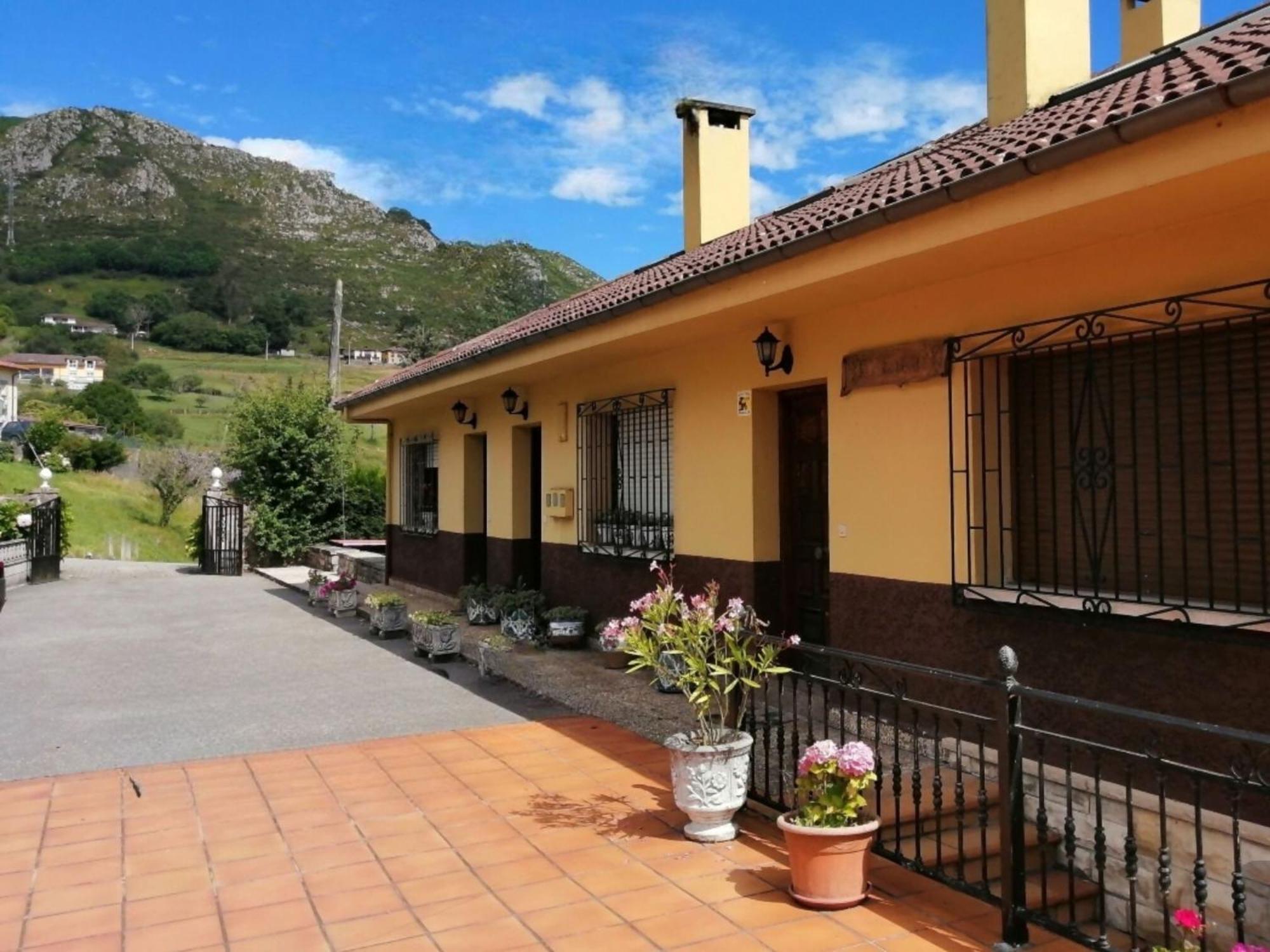 La Rectoral Arriondas 2 Exterior foto